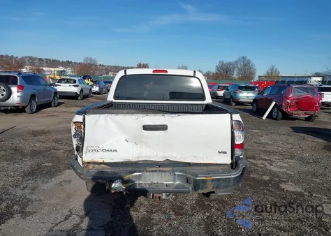 2013 Toyota Tacoma Base V6 z USA, uszkodzony, nr VIN 3TMLU4EN0DM112149